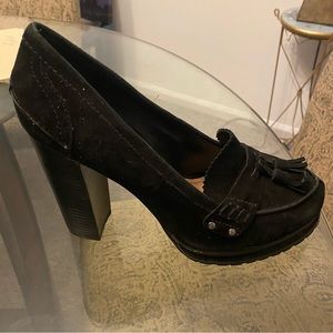 Vince Camuto
Women's Block Heel Loafer in Black 
size 9.5